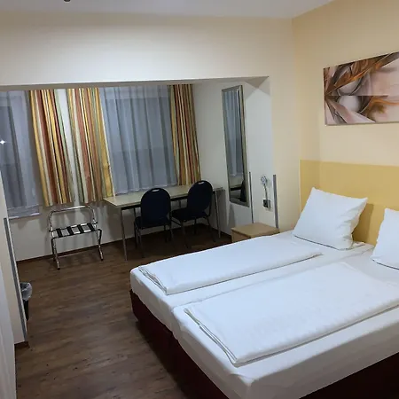 National 3* קובלנץ